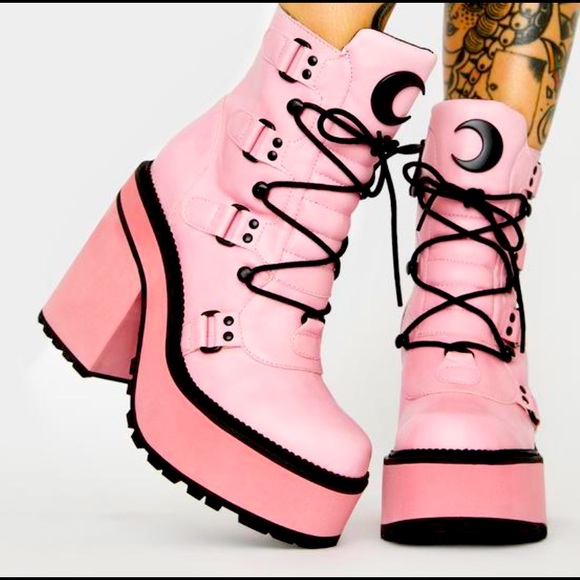 Killstar Shoes - Broomrider Boots (pink)